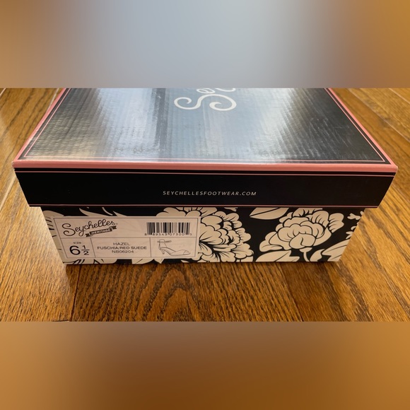 Seychelles Hazel Fuchsia and Red Suede Leather Ankle Strap Heels - Picture 9 of 12